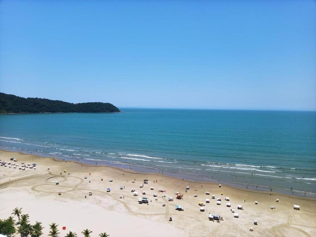 Lindo Apartamento Guilhermina - Edificio Frente Para O Mar Прая Гранде Екстериор снимка
