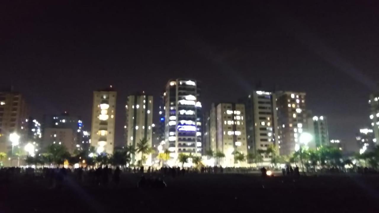 Lindo Apartamento Guilhermina - Edificio Frente Para O Mar Прая Гранде Екстериор снимка